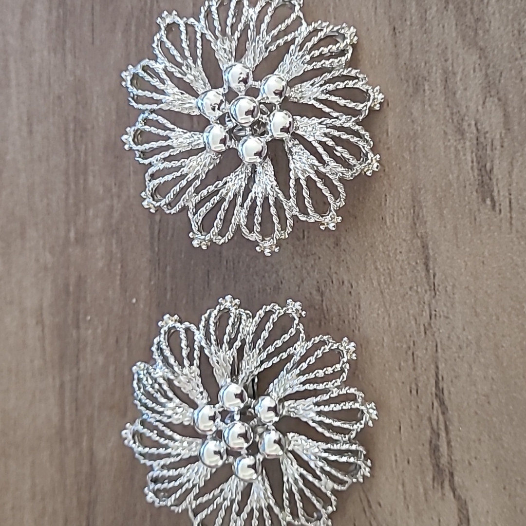 Emmons Flower Silvertone Clip Earrings.